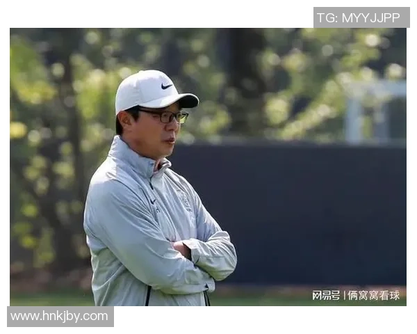 黄善洪的足球传奇之路:从青涩少年到职业巨星的成长故事 黄善洪的足球传奇之路:从青涩少年到职业巨星的成长故事